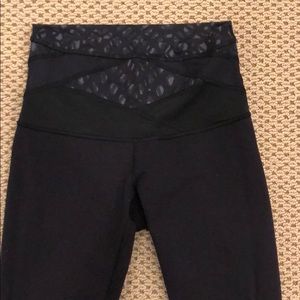 Lululemon Cropped Wunder Under Tights